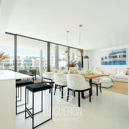 Higueronrentals Mikero Apartment *